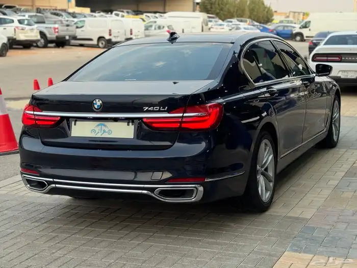 بي ام دبليو 740li 2018 عداد 94 الف 2