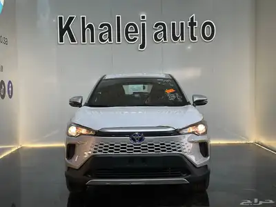 تويوتا كورولا كروس LE هايبرد 2025 1