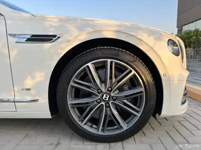 بنتلي   2022 BENTLEY CONTINENTAL FLYING SPUR 10