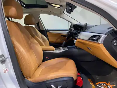 بي ام دبليو 520i 2020 بحالة نظيفه جدا 16