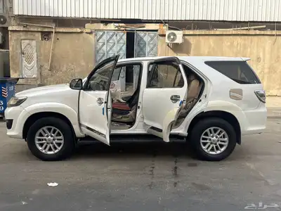 جيب فورشنر تويوتا موديل 2013 1