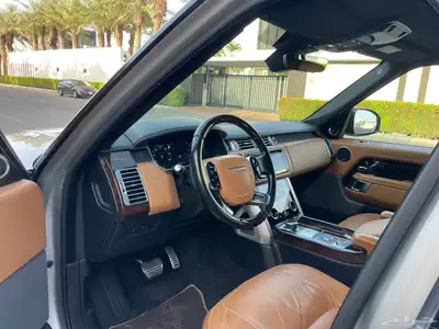 رنج روفر فوج SE V8 2018 ناغي ( بحالة الوكالة ) 24