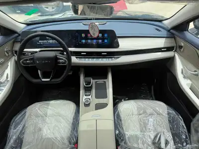 شيري اريزو 8 موديل 2025 متوفر عروض بالاقساط 5
