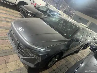 هونداي اكسنت فليت 2025 ابيض سقف اسود و رصاصي و زيتي 3