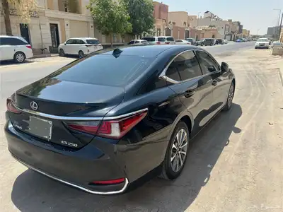 لكزس للتنازل بدون مقابل   ES250 AA موديل 2023 8