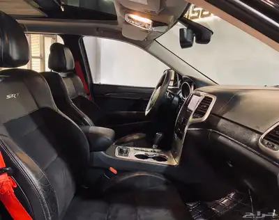 شيروكي SRT 2013 بحاله ممتازه 9