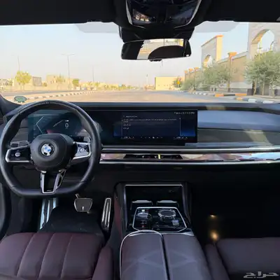 BMW 2023 الفئة السابعة 735 7