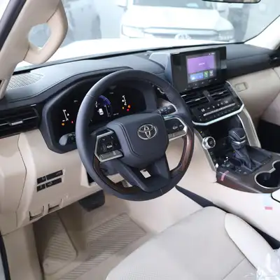 لاندكروزر GXR فل كامل ابواب شفط 2025 بريمي 4