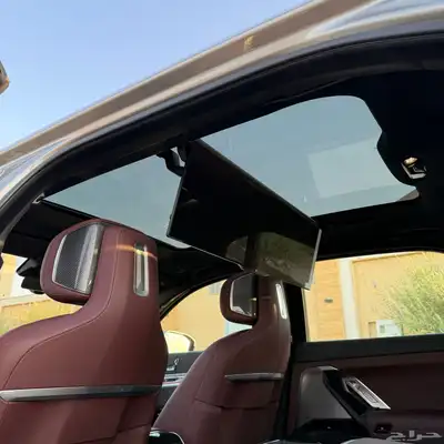 BMW 2023 الفئة السابعة 735 9