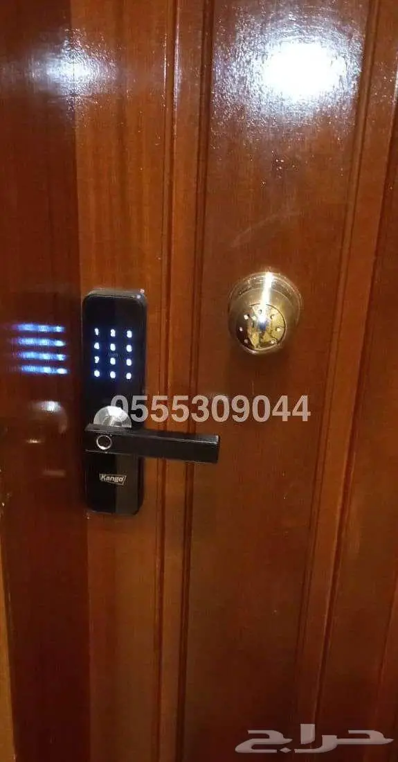 شقة مفروشة غرفتين حي البوادي (العقد سنوي)..عوائل فقط 5