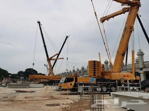 كرين  Large Crane Rentals for Heavy Lifting Projects 7