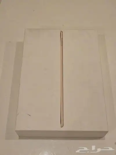 ايباد إير للبيع لون ذهبي الاستخدام فقط 6اشهر جديد (16GB) 1