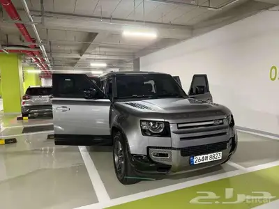 لاند روفر ديفندر 2023 110 X-Dynamic SE 3