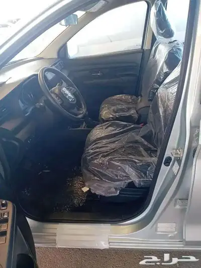 سوزوكي ارتيجا استندر موديل 205 متوفر فل 1
