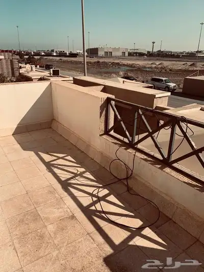 فيلا متصله للبيع حي مرجانه 5