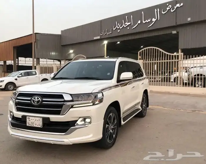 لاندكروزر GXR قراند تورنق 2020 فل بريمي ممشي 63 الف 21
