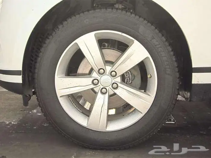 2020 لاند روفر فيلار S 14