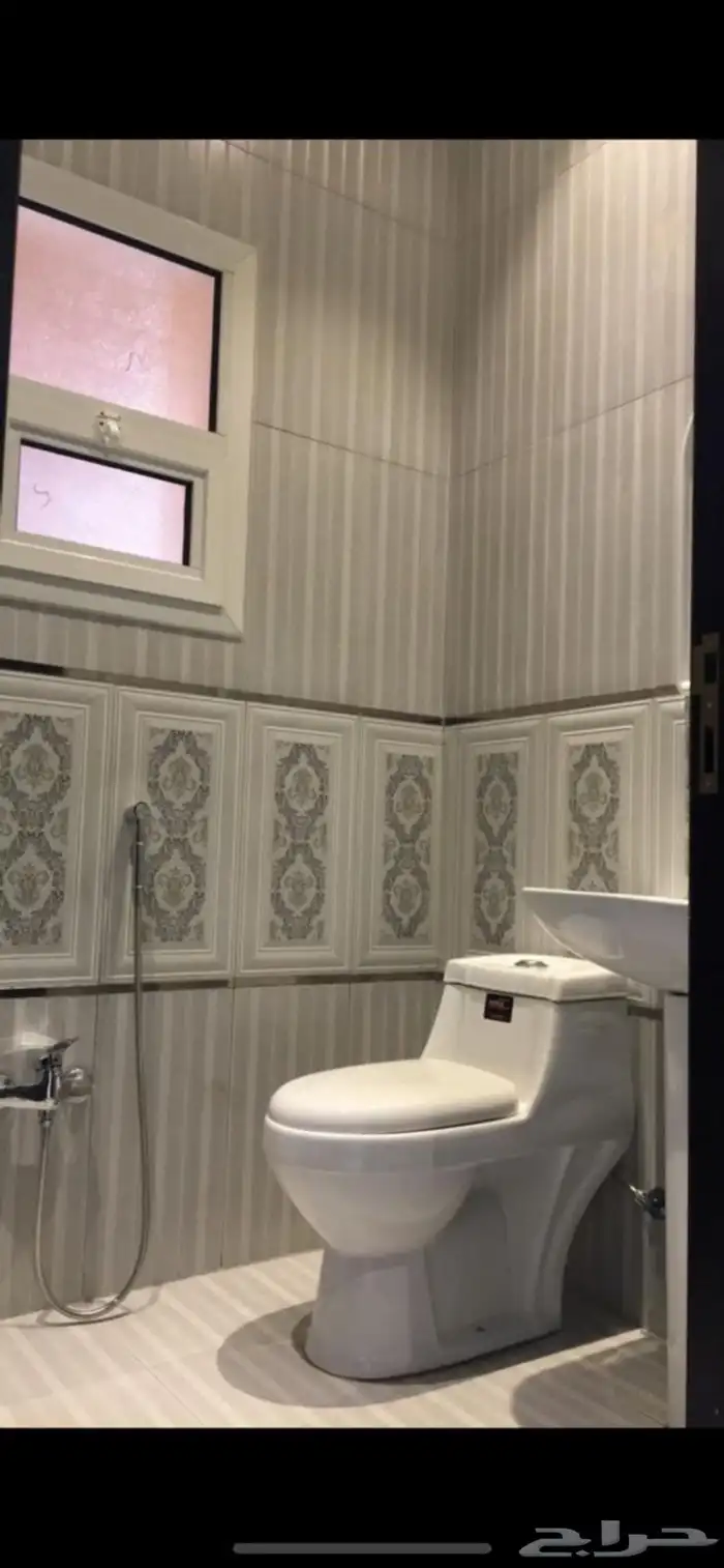 للبيع دور أرضي حي النرجس 11