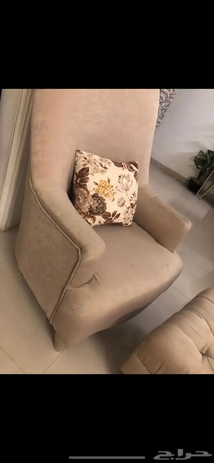 كنبه مع البوف ب300 1
