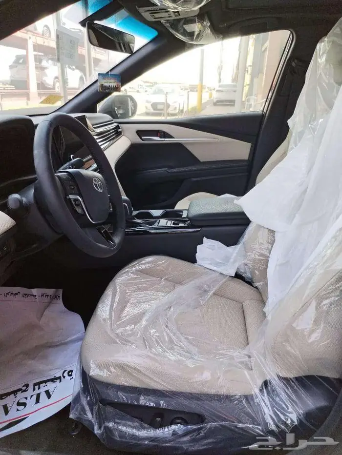 تويوتا كامري LE بنزين موديل 2025 5