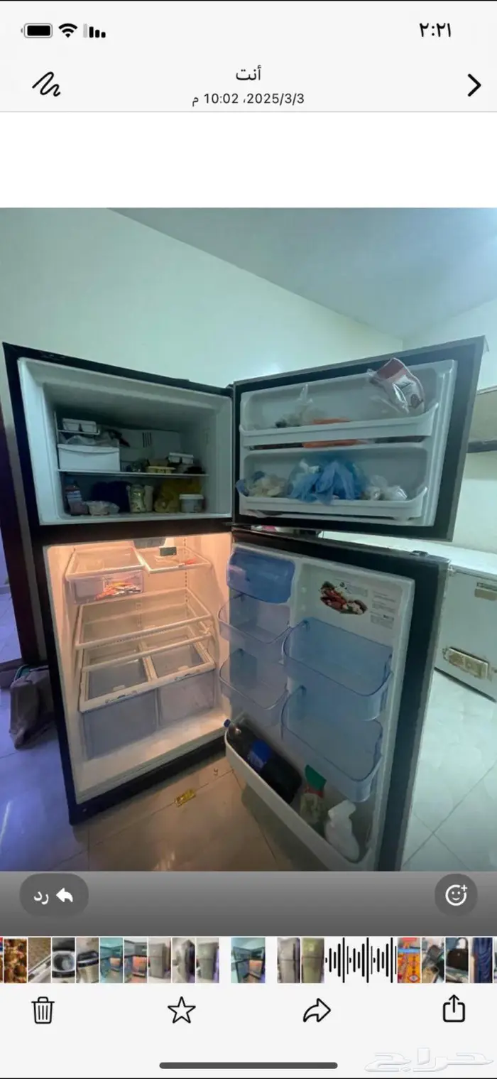 طاولات وثلاجه للبيع 3