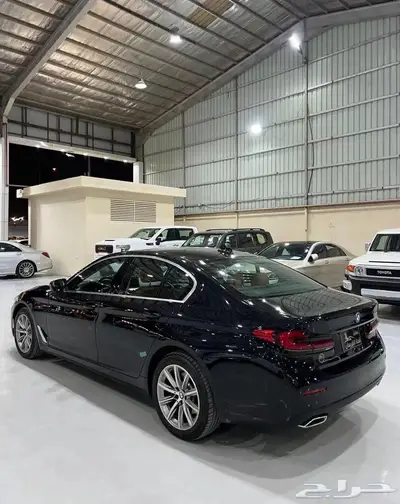بي ام دبليو 2023 520 4