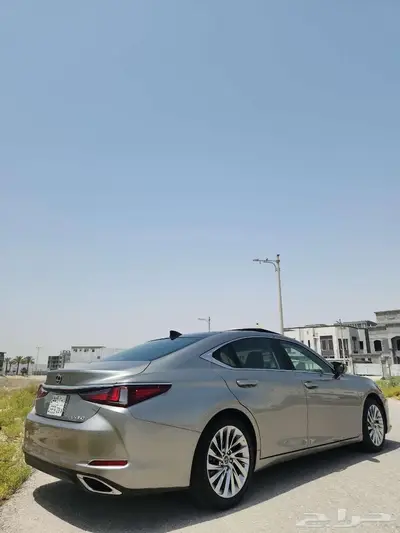 لكزس ES (DD) مخزن 7