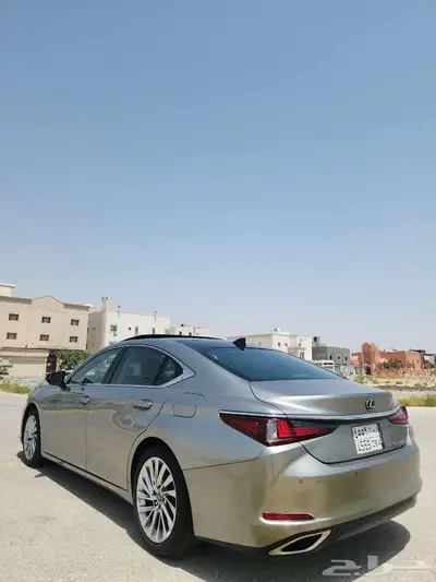لكزس ES (DD) مخزن 8
