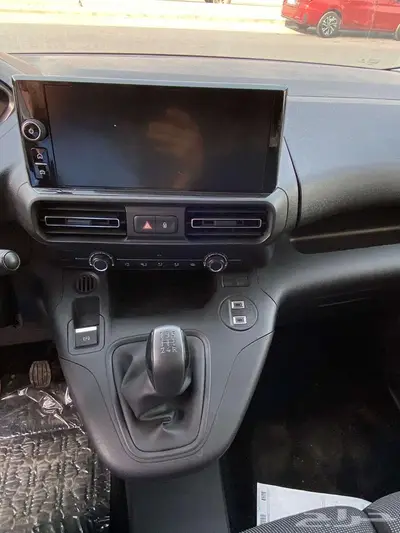 بيجو بارتنر 2025 11