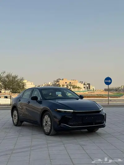 تويوتا كراون 2.5 برستيج هايبرد 2026 1