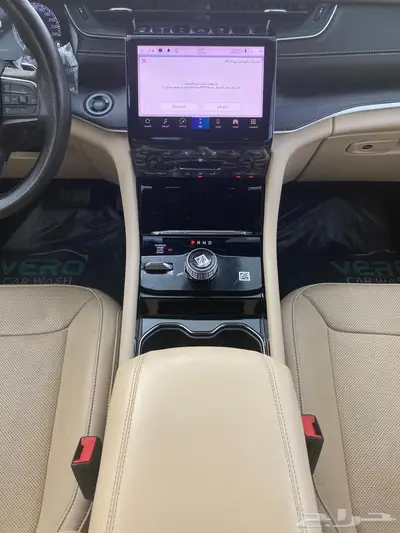 جيب جراند شيروكي 2023 ليمتد 12