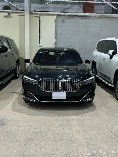 بي ام دبليو 730 _2022 فل كامل سعودي 3