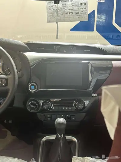 تويوتا هايلكس بنزين قير عادي S.GLX 2025 6