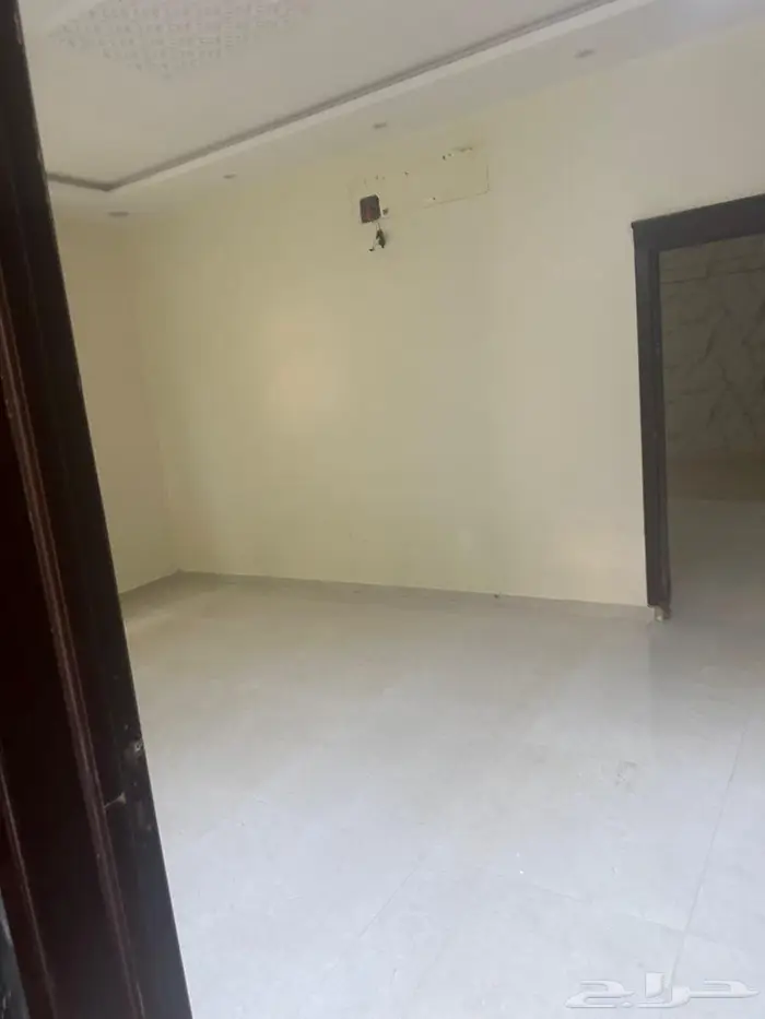 للايجار فيلا درج داخلي في حي الجنادرية   عرض رقم H1176 4