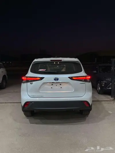 تويوتا هايلاندر GLE ابيض 2025 4