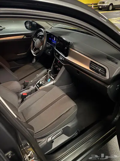 Volkswagen T-Roc 2023 1
