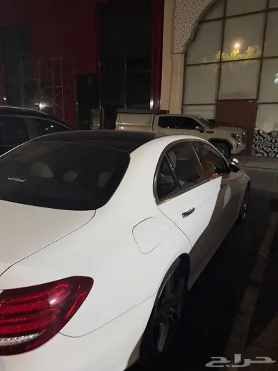 مرسيدس E class كومند ترفيهي 2017 7