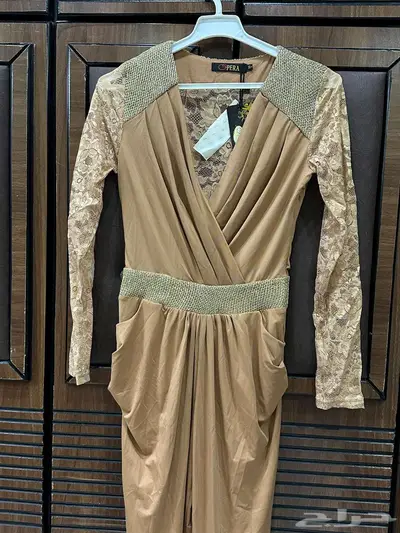 Vevery nice dresses are available in SALE 4
