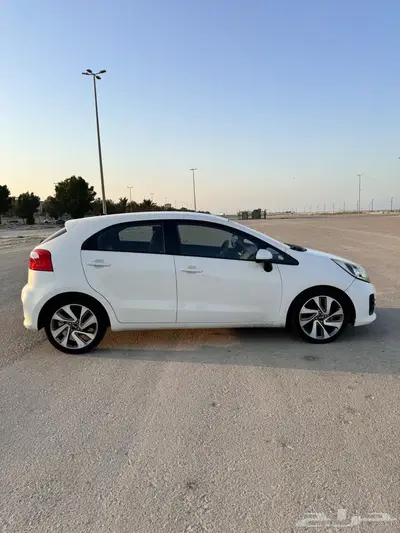 كيا هاتشباك 12