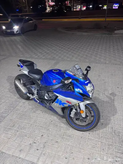 ريس سوزوكي 750 موديل 2011 8