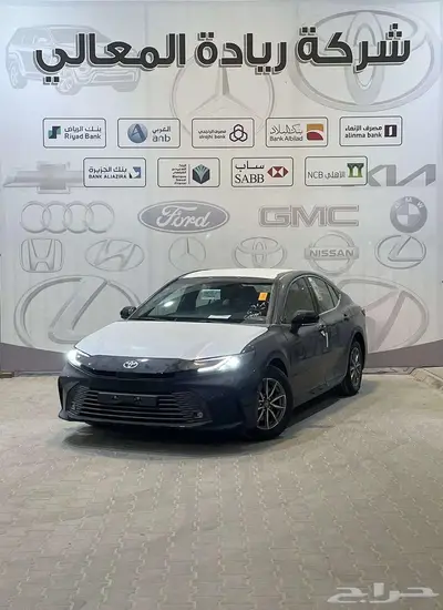 تويوتا كامري E بنزين 2025 جميع الالوان كاش واقساط بنوك 0