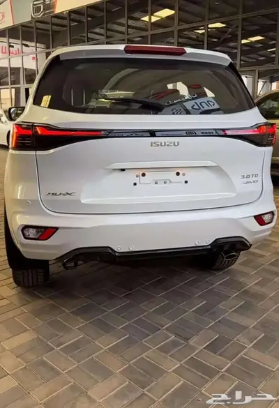ايسوزو ام يو اكس 2025 فل كامل ديزل خليجي-140 5