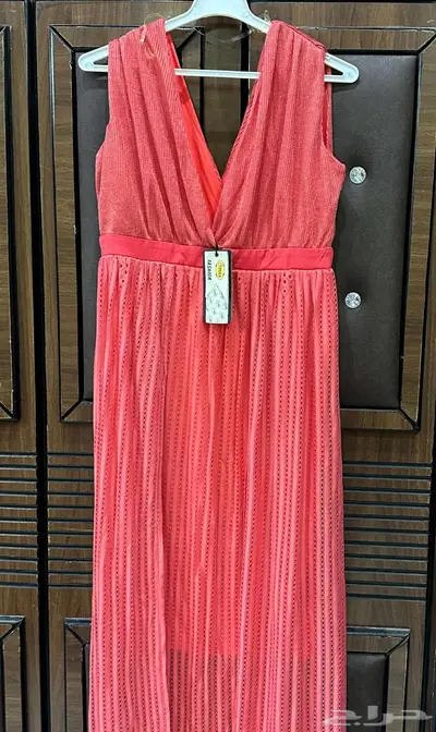 Vevery nice dresses are available in SALE 0