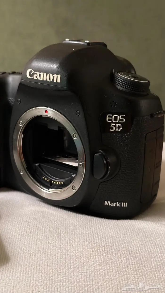 كاميرا كانون 5D iii وعدسه 50mm f1.8 0