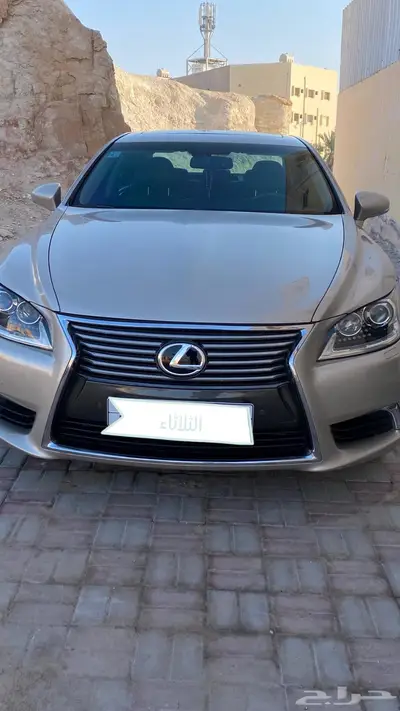 لكزس LS460L 8