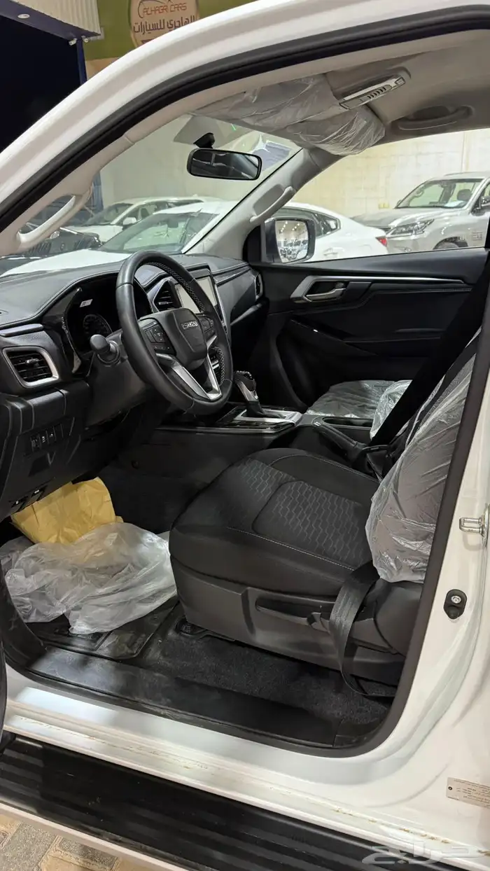 ايسوزو ديماكس غمارتين توماتيك LX موديل 2024 لوحات صادره 6