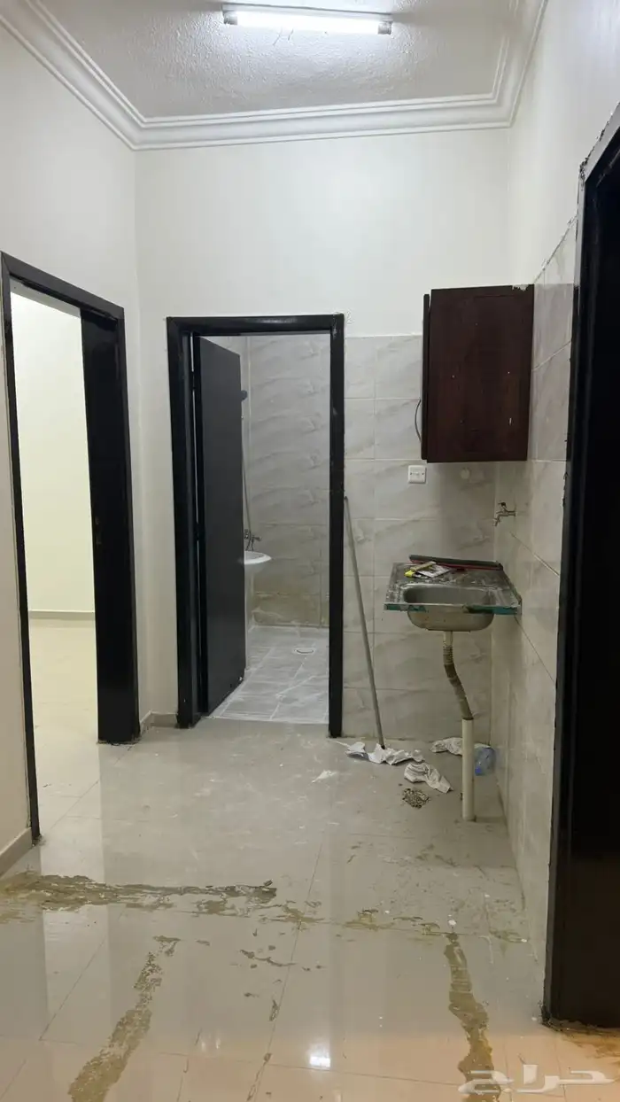 شقق عزاب للإيجار 1