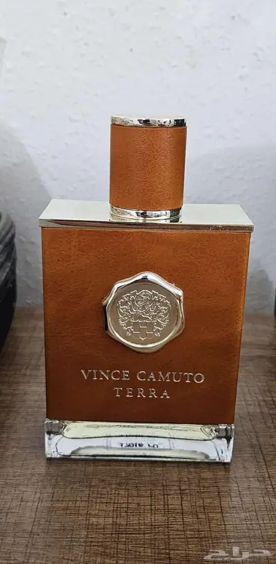 مجموعة عطور شبه جديدة للبيع  3