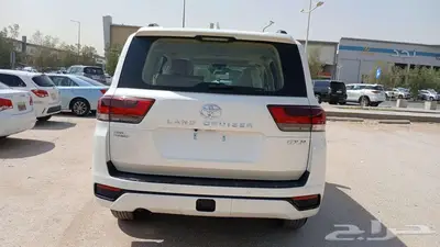 لاندكروزر GXR L2 بنزين 2025 5