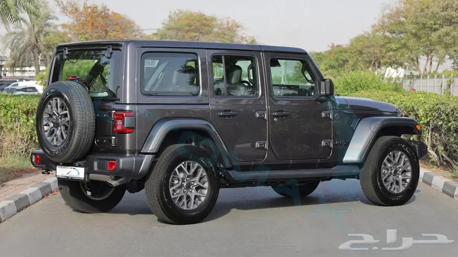 2025 JEEP WRANGLER UNLIMITED SAHARA I4 2.0T 4X4 GCC 0KmS index